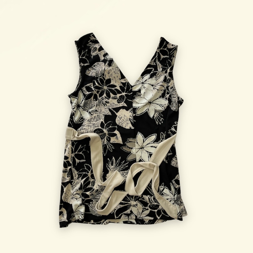 2000s Y2K tank Top - Picture 3 of 3